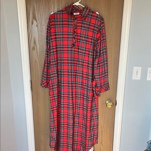 NWOT Ekouaer Long Sleeve Nightgown